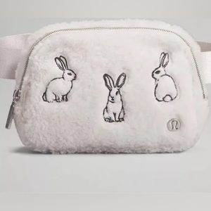 [ISO!!!!!!!!] LULULEMON LUNAR NEW YEAR  2023 EVERYWHERE BELT BAG 1L *FLEECE